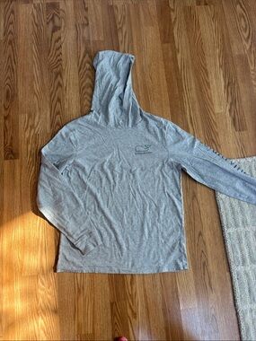 Vineyard Vines Heather Gray Hooded Tee with Green Whale Logo